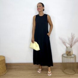 Vestido satinado bolsillos negro
