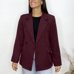 Blazer cruzada burdeos