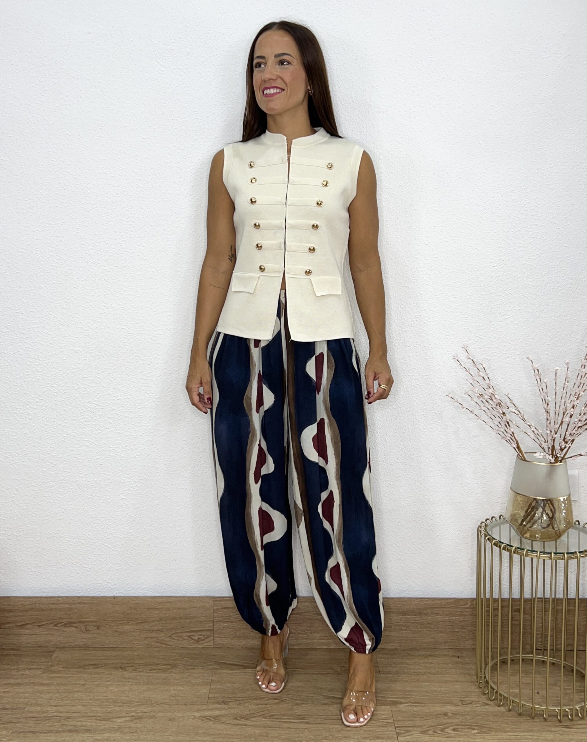 Top/chaleco punto alamares beige - Imagen 2