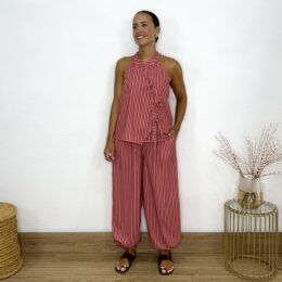 Conjunto rayas rosas top cruzado ➕ pantalón bombacho