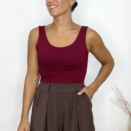 Top tirante ancho burdeos