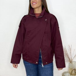 Cazadora bomber cruzada burdeos