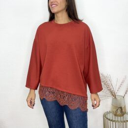 Sudadera asimétrica bajo encaje teja