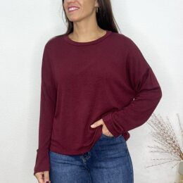 Camiseta basic hombro caído granate