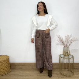 Pantalón cuadros bolsillos delanteros tachas