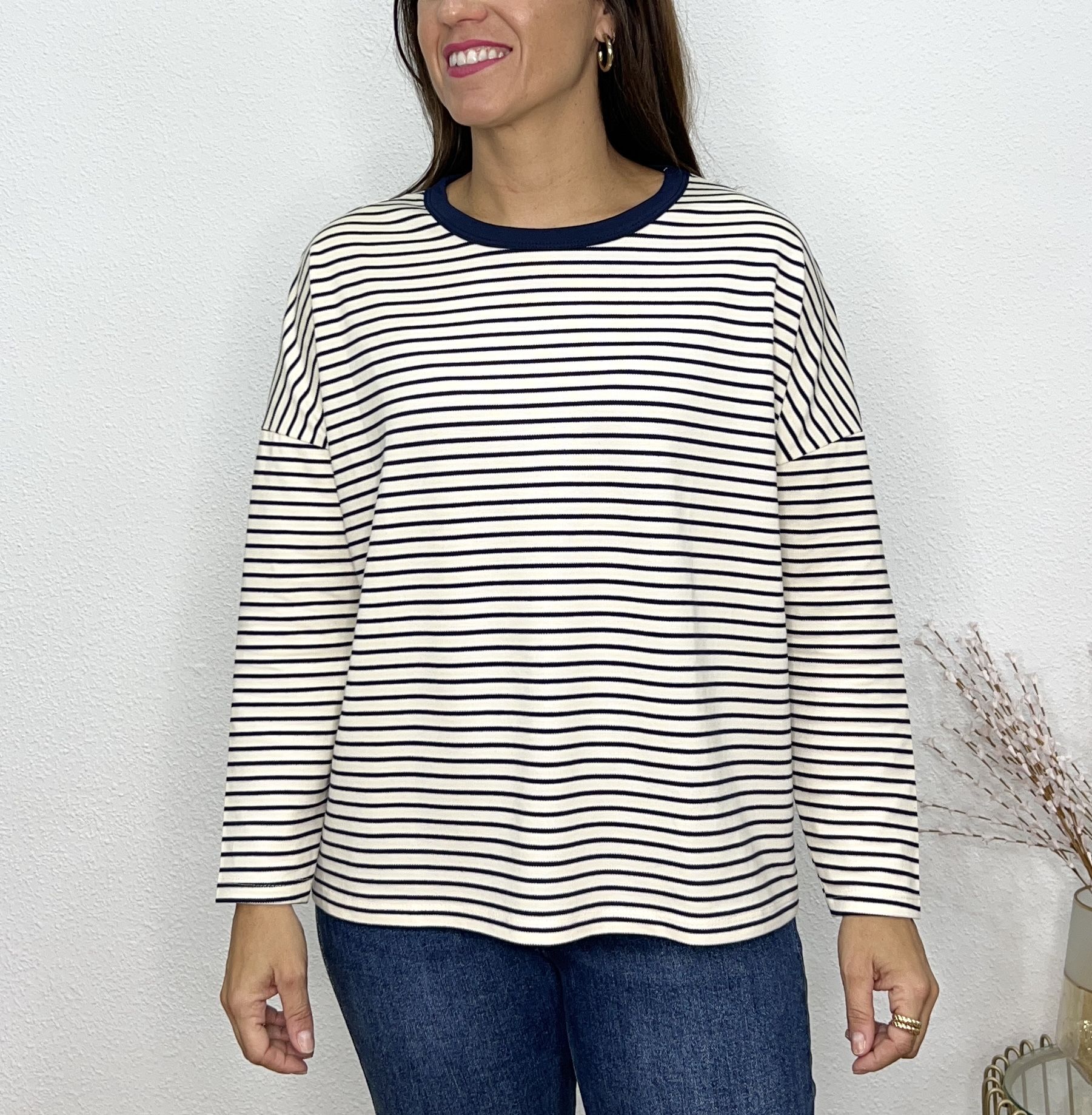 Camiseta oversize rayas azul marino - Imagen 3